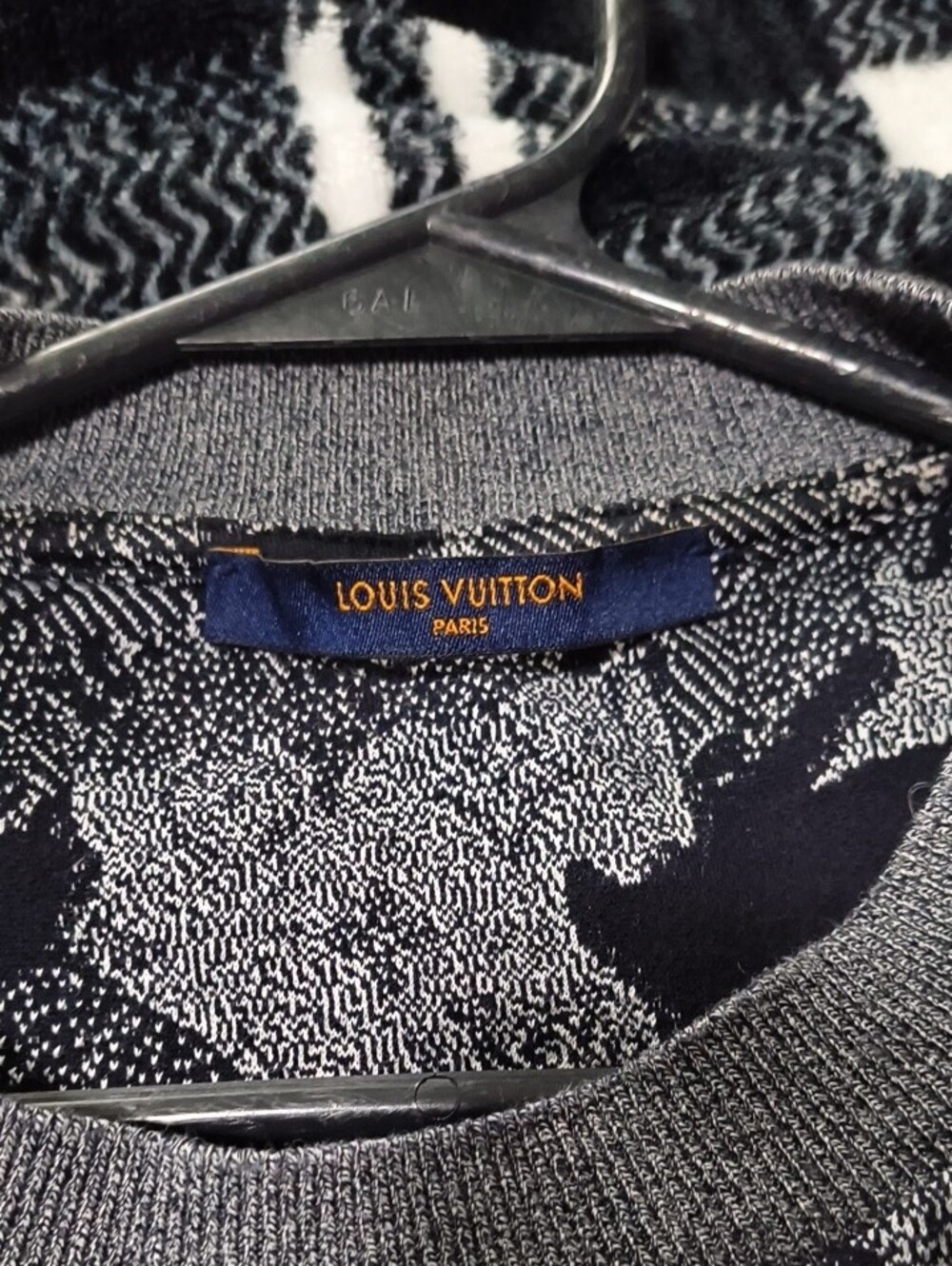 Louis Vuitton Tee Shirt - Picture 3 of 5